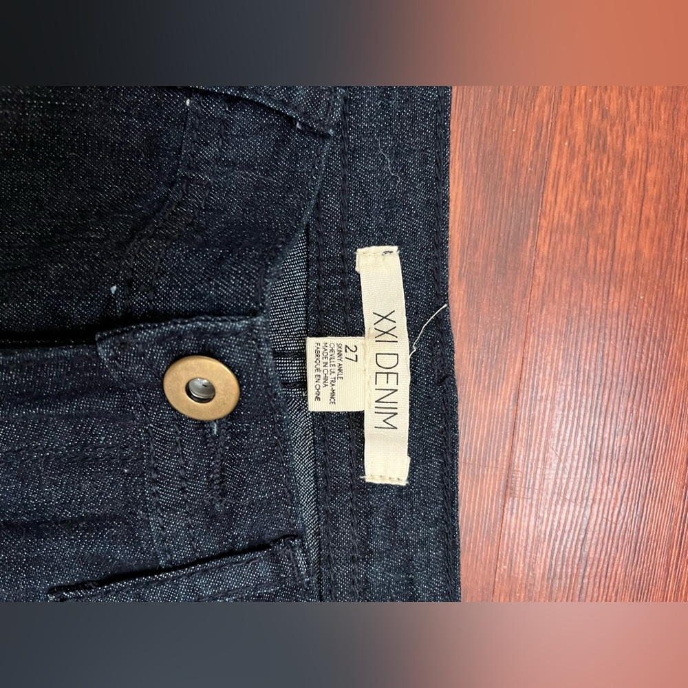 Jeans - Picture 4 of 4